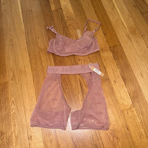 Skims Set Size XXS After Hours Rose Clay Logo Mesh Underwire Bra & open shorts - Picture 9 of 10